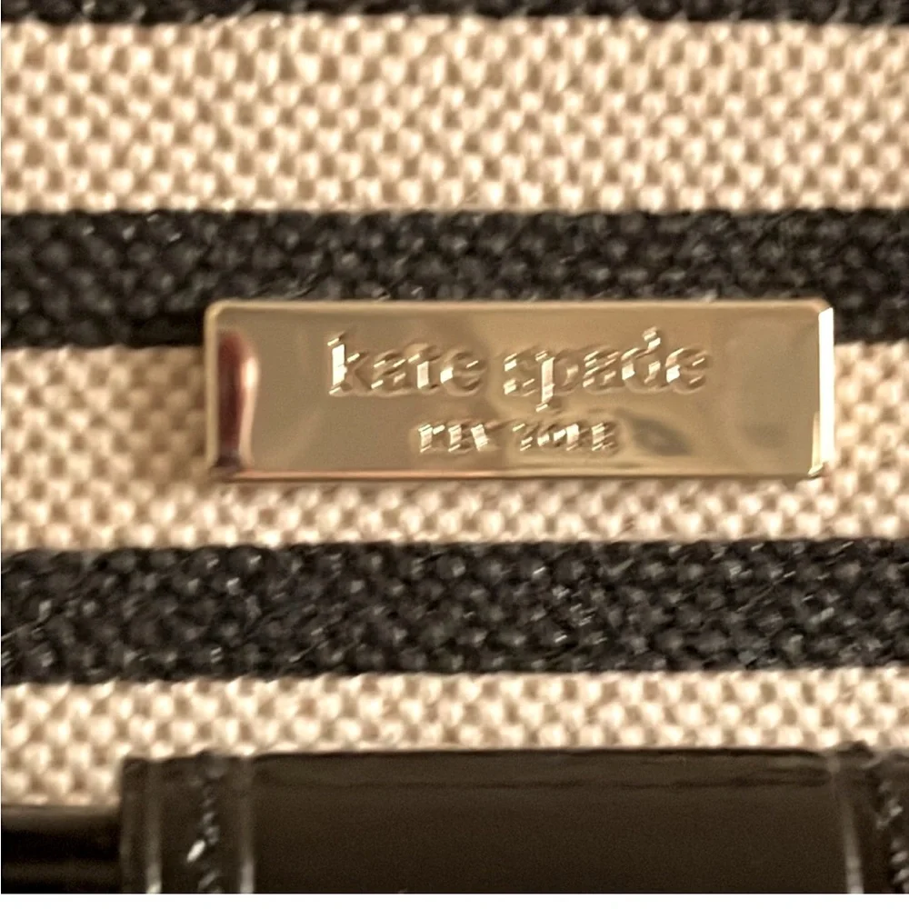 Kate Spade New York Villabella Fabric Quinn Bag Creme and black striped CUTIE!
